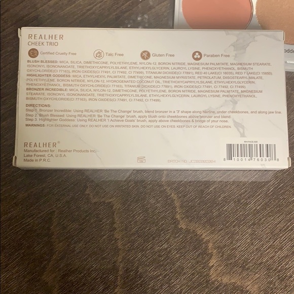 REALHER Ultimate Glow Getter Cheek Trio - Picture 7 of 10